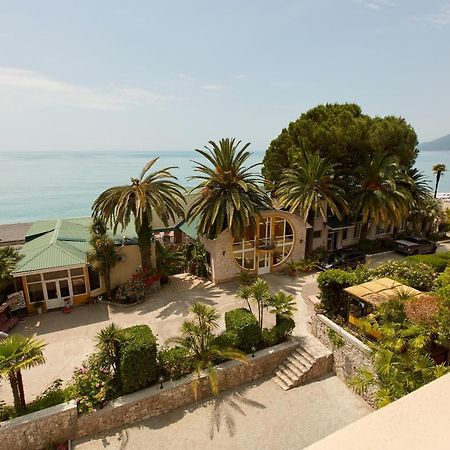 Old Gagra Hotel Exterior photo